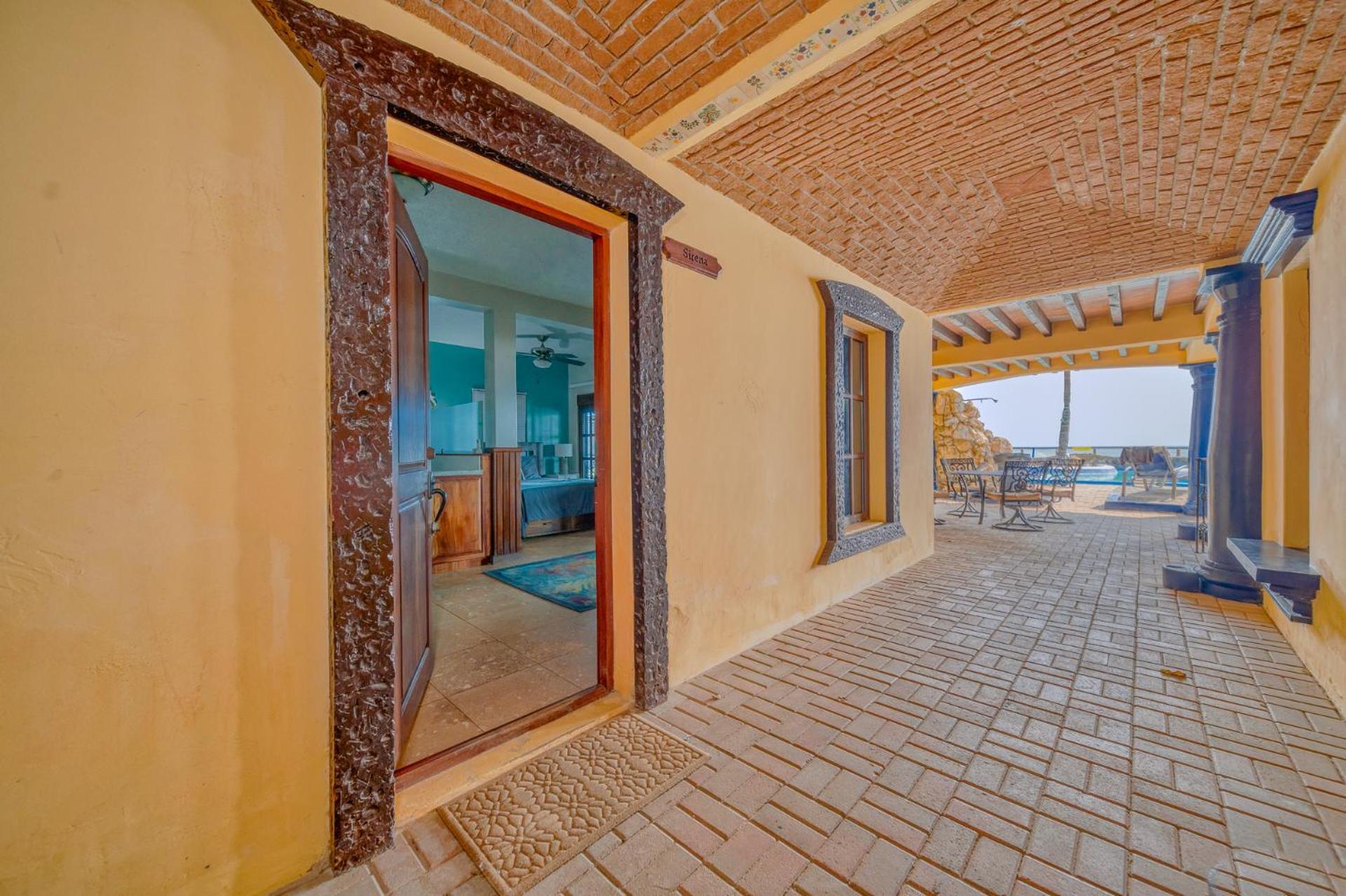 Caribe Tesoro Hotel West Bay Eksteriør billede